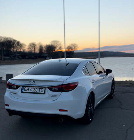 Белый Мазда 6, объемом двигателя 2.5 л и пробегом 190 тыс. км за 12500 $, фото 7 на Automoto.ua