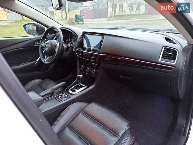 Белый Мазда 6, объемом двигателя 2.49 л и пробегом 166 тыс. км за 12500 $, фото 15 на Automoto.ua