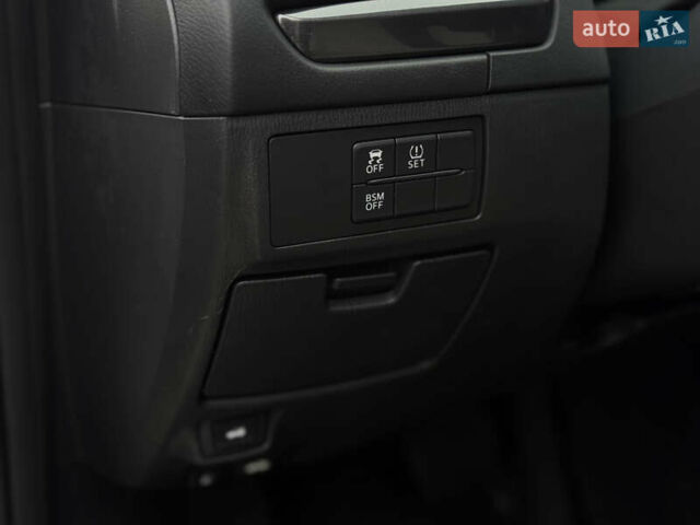 Белый Мазда 6, объемом двигателя 2.5 л и пробегом 152 тыс. км за 10800 $, фото 24 на Automoto.ua