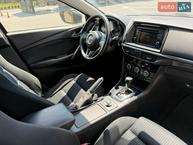 Білий Мазда 6, об'ємом двигуна 2 л та пробігом 160 тис. км за 10700 $, фото 14 на Automoto.ua
