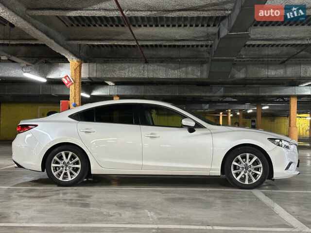 Белый Мазда 6, объемом двигателя 2.49 л и пробегом 203 тыс. км за 13000 $, фото 5 на Automoto.ua