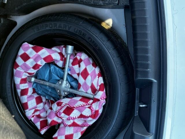 Белый Мазда 6, объемом двигателя 2.5 л и пробегом 97 тыс. км за 14500 $, фото 8 на Automoto.ua