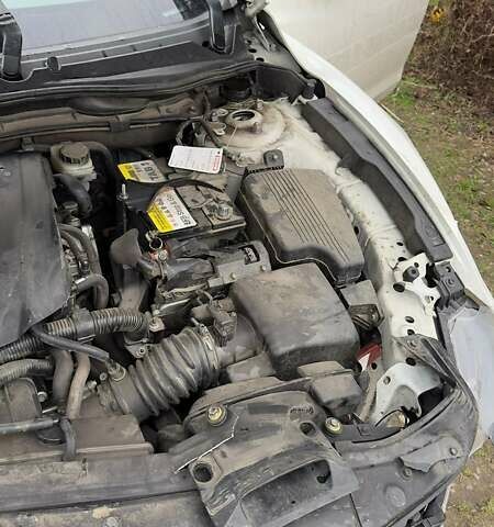 Белый Мазда 6, объемом двигателя 2.49 л и пробегом 185 тыс. км за 6000 $, фото 8 на Automoto.ua