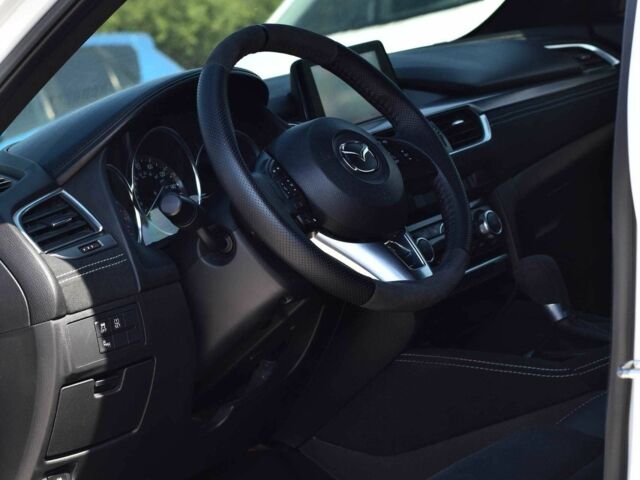 Білий Мазда 6, об'ємом двигуна 2.5 л та пробігом 217 тис. км за 13900 $, фото 8 на Automoto.ua