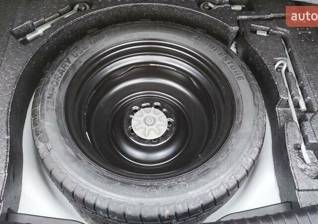 Білий Мазда 6, об'ємом двигуна 2 л та пробігом 170 тис. км за 15500 $, фото 11 на Automoto.ua