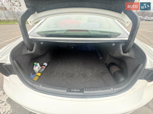 Белый Мазда 6, объемом двигателя 2.5 л и пробегом 142 тыс. км за 13000 $, фото 21 на Automoto.ua