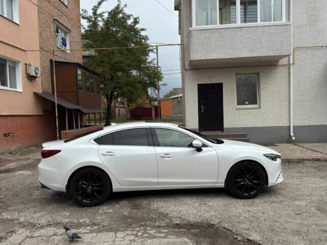 Мазда 6 2015 у Умани на Automoto.ua Білий Мазда 6, об'ємом двигуна 2.5 л та пробігом 170 тис. км за 13300 $, фото 2 на Automoto.ua