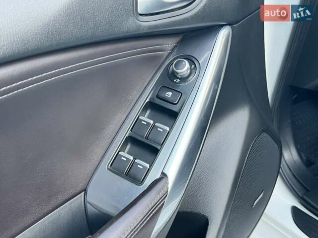 Белый Мазда 6, объемом двигателя 2.49 л и пробегом 130 тыс. км за 15997 $, фото 32 на Automoto.ua