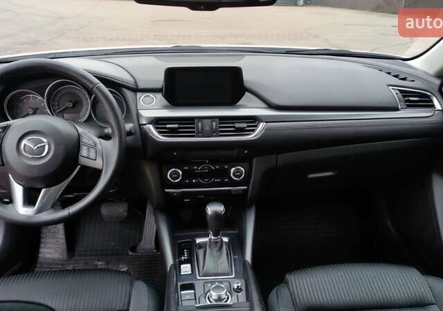 Білий Мазда 6, об'ємом двигуна 2 л та пробігом 170 тис. км за 15500 $, фото 13 на Automoto.ua