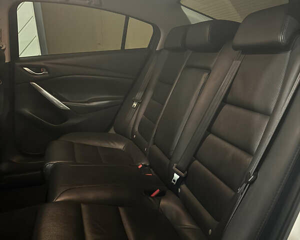 Белый Мазда 6, объемом двигателя 2.49 л и пробегом 181 тыс. км за 10800 $, фото 6 на Automoto.ua