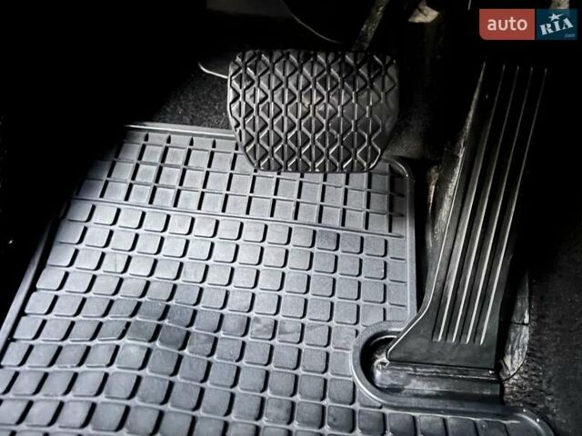 Белый Мазда 6, объемом двигателя 2.49 л и пробегом 130 тыс. км за 15997 $, фото 39 на Automoto.ua