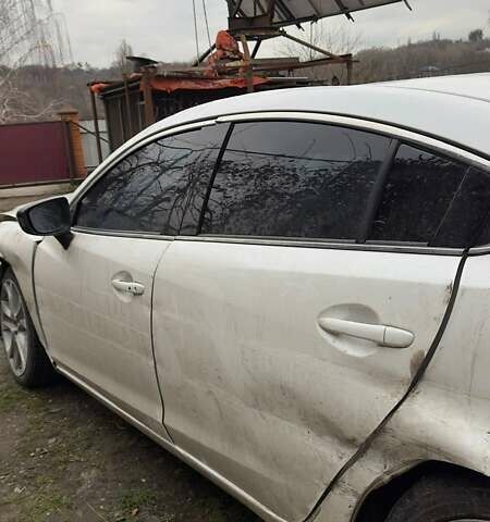 Белый Мазда 6, объемом двигателя 2.49 л и пробегом 185 тыс. км за 6000 $, фото 15 на Automoto.ua