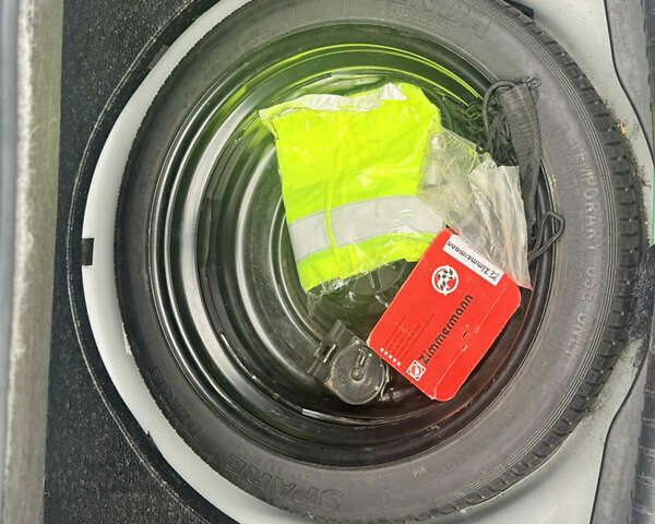 Белый Мазда 6, объемом двигателя 2.5 л и пробегом 142 тыс. км за 13000 $, фото 22 на Automoto.ua