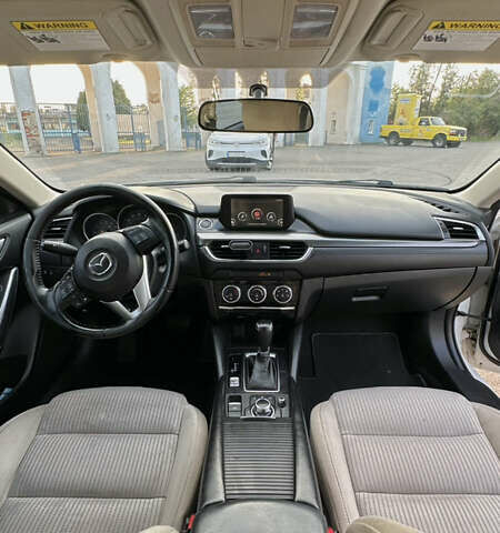 Белый Мазда 6, объемом двигателя 2.49 л и пробегом 248 тыс. км за 11300 $, фото 15 на Automoto.ua