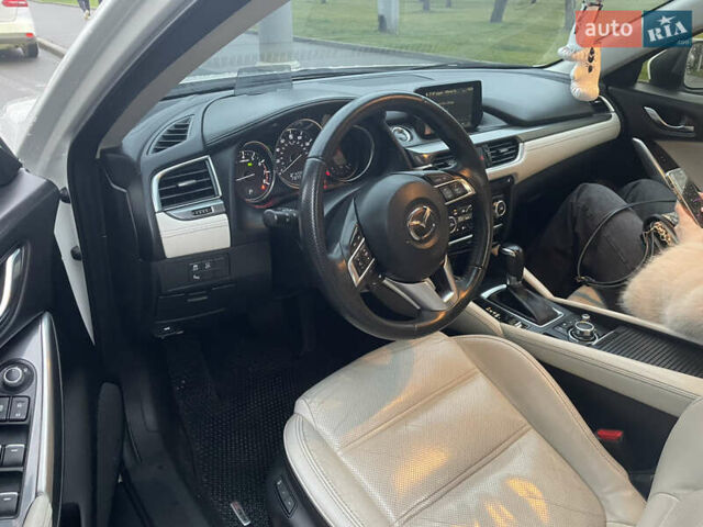 Білий Мазда 6, об'ємом двигуна 2.5 л та пробігом 171 тис. км за 15800 $, фото 18 на Automoto.ua