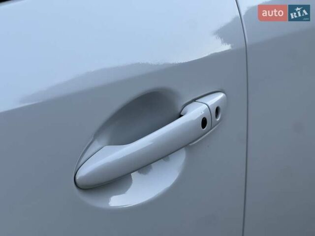 Белый Мазда 6, объемом двигателя 2.49 л и пробегом 130 тыс. км за 15997 $, фото 12 на Automoto.ua