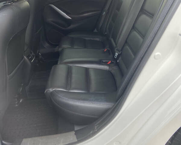 Білий Мазда 6, об'ємом двигуна 2.19 л та пробігом 143 тис. км за 12900 $, фото 14 на Automoto.ua