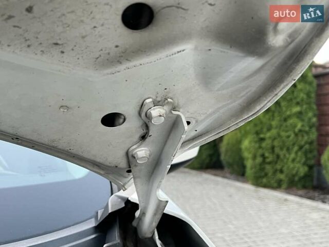 Белый Мазда 6, объемом двигателя 2.49 л и пробегом 130 тыс. км за 15997 $, фото 89 на Automoto.ua