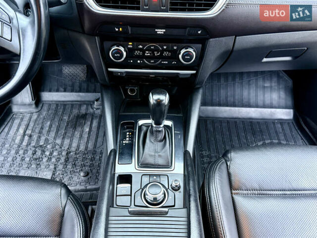 Білий Мазда 6, об'ємом двигуна 2.19 л та пробігом 143 тис. км за 12500 $, фото 12 на Automoto.ua