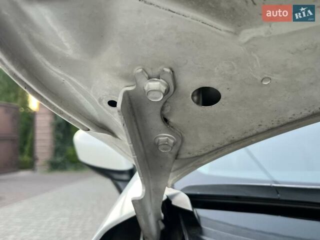 Белый Мазда 6, объемом двигателя 2.49 л и пробегом 130 тыс. км за 15997 $, фото 88 на Automoto.ua