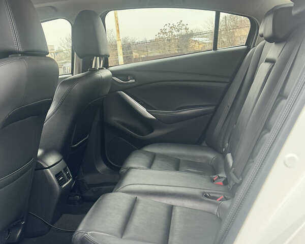 Белый Мазда 6, объемом двигателя 2.5 л и пробегом 142 тыс. км за 13000 $, фото 19 на Automoto.ua