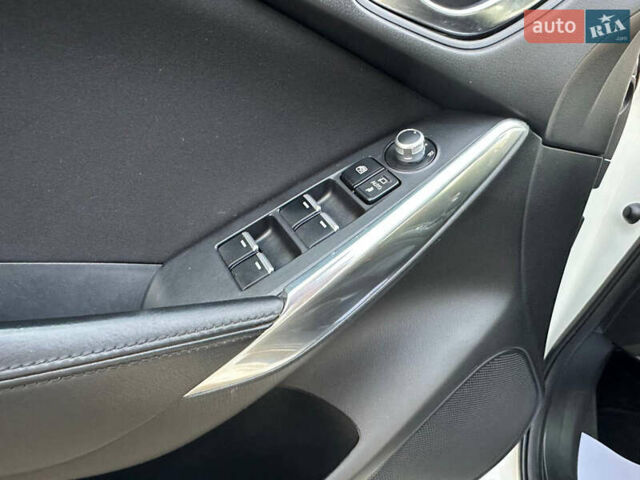 Белый Мазда 6, объемом двигателя 2.49 л и пробегом 103 тыс. км за 16999 $, фото 23 на Automoto.ua