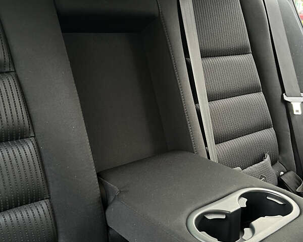 Білий Мазда 6, об'ємом двигуна 2 л та пробігом 200 тис. км за 15200 $, фото 14 на Automoto.ua