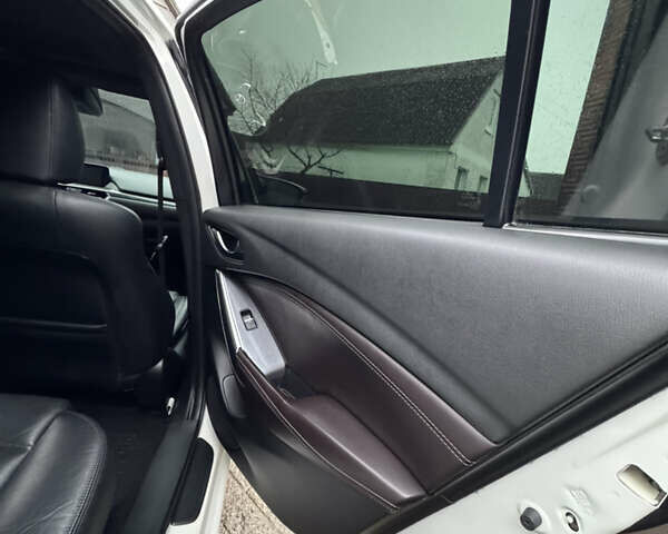 Белый Мазда 6, объемом двигателя 2.45 л и пробегом 184 тыс. км за 17500 $, фото 30 на Automoto.ua