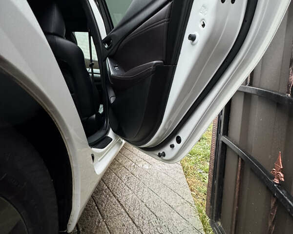 Белый Мазда 6, объемом двигателя 2.45 л и пробегом 184 тыс. км за 17500 $, фото 31 на Automoto.ua