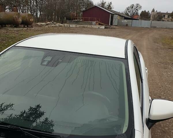 Белый Мазда 6, объемом двигателя 2 л и пробегом 143 тыс. км за 13100 $, фото 3 на Automoto.ua