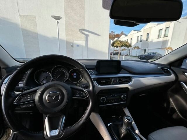 Белый Мазда 6, объемом двигателя 2 л и пробегом 78 тыс. км за 8000 $, фото 5 на Automoto.ua