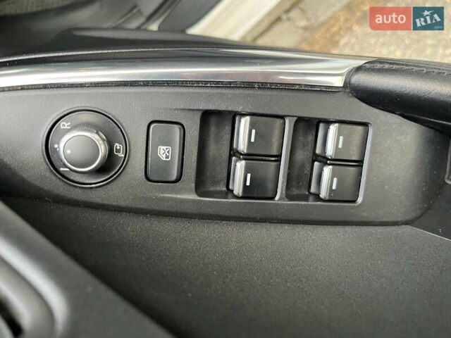 Білий Мазда 6, об'ємом двигуна 2 л та пробігом 200 тис. км за 15200 $, фото 15 на Automoto.ua