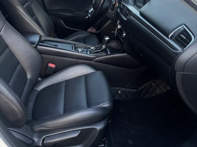 Білий Мазда 6, об'ємом двигуна 0 л та пробігом 187 тис. км за 15000 $, фото 12 на Automoto.ua