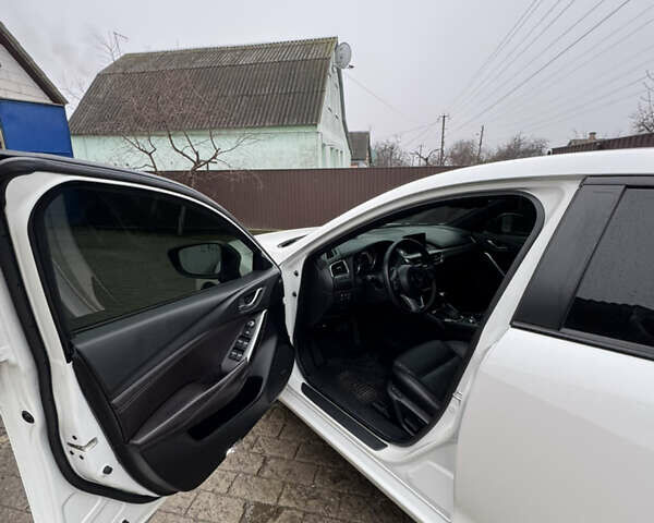 Белый Мазда 6, объемом двигателя 2.45 л и пробегом 184 тыс. км за 17500 $, фото 14 на Automoto.ua