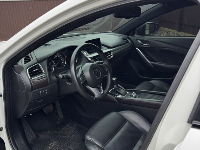 Белый Мазда 6, объемом двигателя 2.4 л и пробегом 184 тыс. км за 17500 $, фото 5 на Automoto.ua