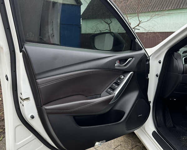 Белый Мазда 6, объемом двигателя 2.45 л и пробегом 184 тыс. км за 17500 $, фото 12 на Automoto.ua