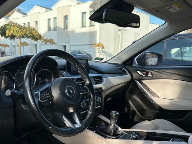 Белый Мазда 6, объемом двигателя 2 л и пробегом 78 тыс. км за 8000 $, фото 1 на Automoto.ua