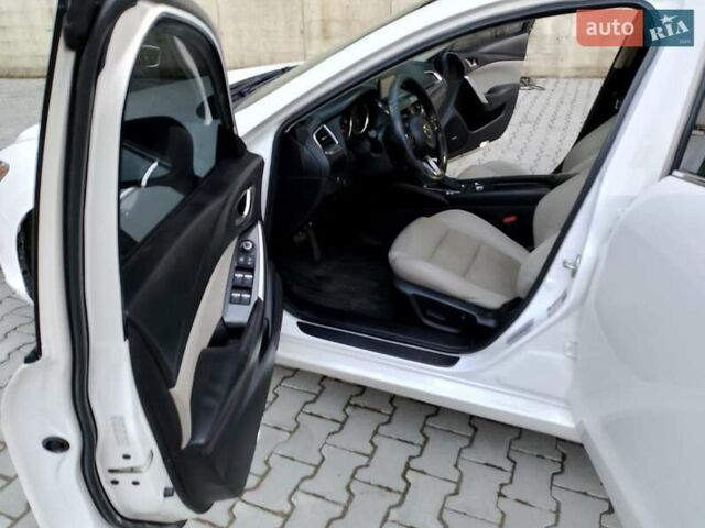 Белый Мазда 6, объемом двигателя 2.49 л и пробегом 174 тыс. км за 11000 $, фото 19 на Automoto.ua