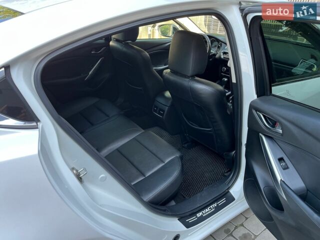 Белый Мазда 6, объемом двигателя 2.49 л и пробегом 170 тыс. км за 11900 $, фото 9 на Automoto.ua