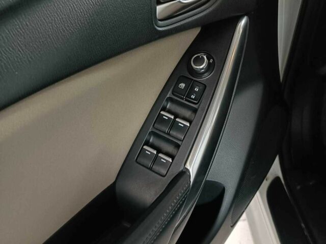 Белый Мазда 6, объемом двигателя 2.5 л и пробегом 120 тыс. км за 13950 $, фото 6 на Automoto.ua