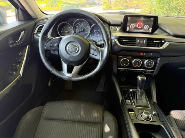 Білий Мазда 6, об'ємом двигуна 2.5 л та пробігом 74 тис. км за 10000 $, фото 7 на Automoto.ua