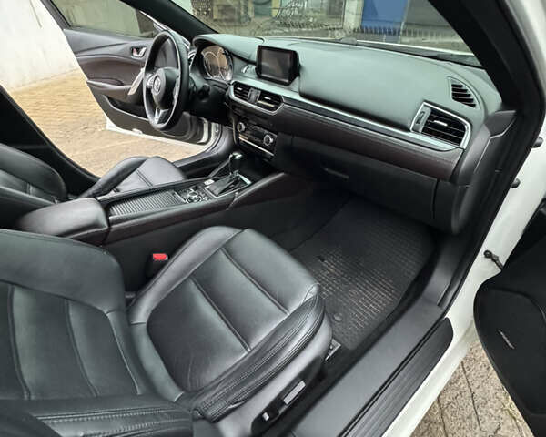 Белый Мазда 6, объемом двигателя 2.45 л и пробегом 184 тыс. км за 17500 $, фото 28 на Automoto.ua