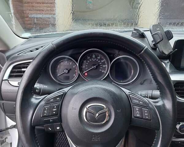 Белый Мазда 6, объемом двигателя 2.49 л и пробегом 145 тыс. км за 12000 $, фото 8 на Automoto.ua