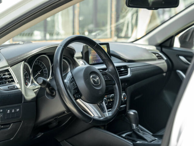Білий Мазда 6, об'ємом двигуна 2 л та пробігом 120 тис. км за 15500 $, фото 24 на Automoto.ua