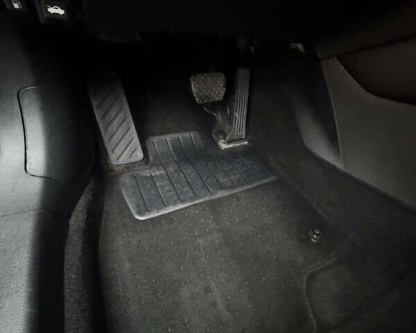 Белый Мазда 6, объемом двигателя 2.45 л и пробегом 184 тыс. км за 17500 $, фото 34 на Automoto.ua