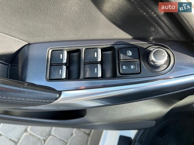 Білий Мазда 6, об'ємом двигуна 2.49 л та пробігом 170 тис. км за 11900 $, фото 6 на Automoto.ua