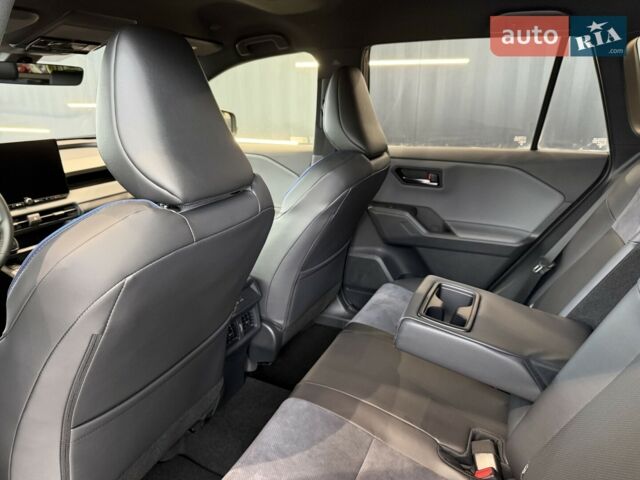 Білий Мазда 6, об'ємом двигуна 2 л та пробігом 204 тис. км за 13350 $, фото 33 на Automoto.ua