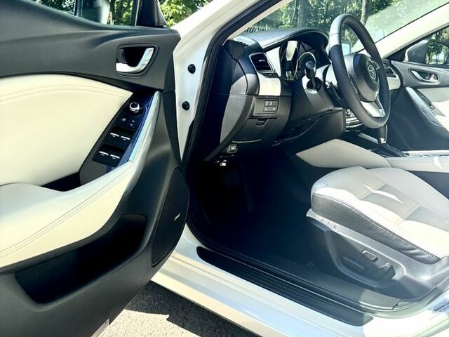 Белый Мазда 6, объемом двигателя 2.5 л и пробегом 80 тыс. км за 16999 $, фото 6 на Automoto.ua