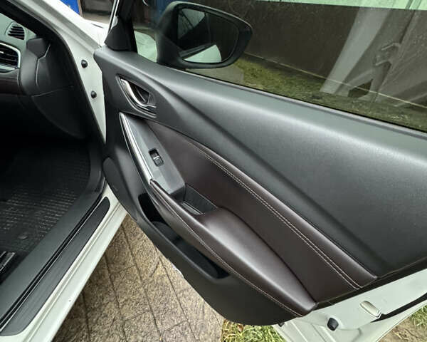 Белый Мазда 6, объемом двигателя 2.45 л и пробегом 184 тыс. км за 17500 $, фото 27 на Automoto.ua