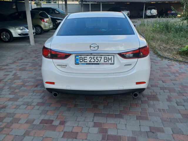 Білий Мазда 6, об'ємом двигуна 2 л та пробігом 67 тис. км за 16000 $, фото 4 на Automoto.ua